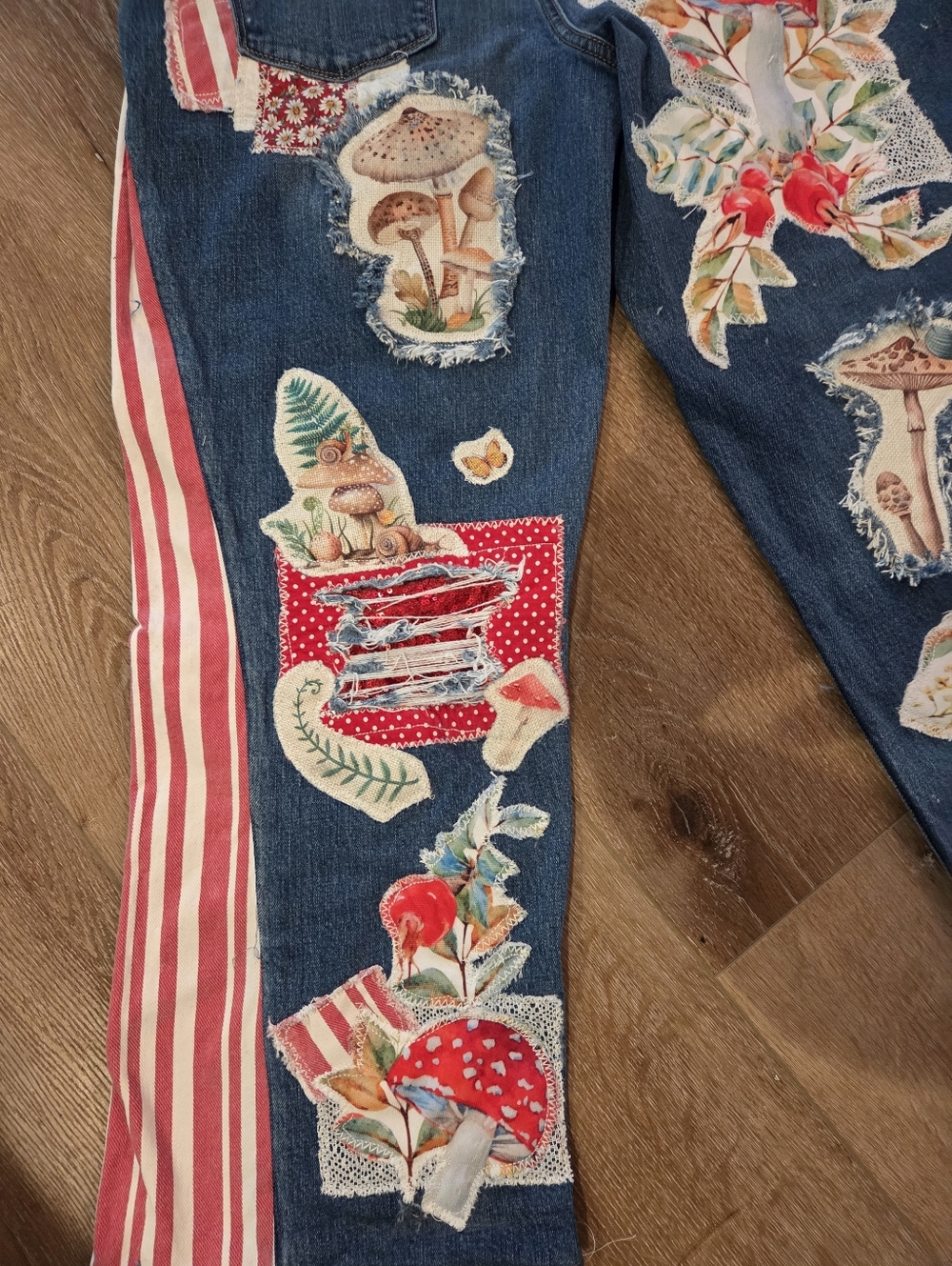 Patchwork Blue Denim Overalls Mushroom Motif Patchwork & A Bit Of Sequin 8/29 - Picture 11 of 14